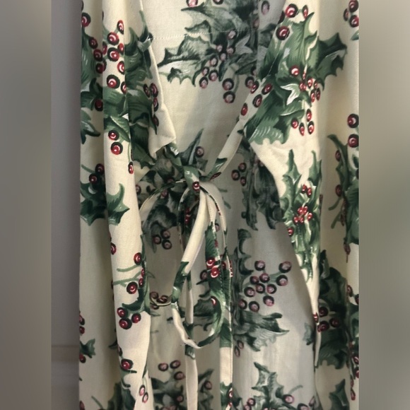 April Cornell Holly Chef 100% Cotton Holiday Apron Cream, Red, Green - Picture 12 of 14